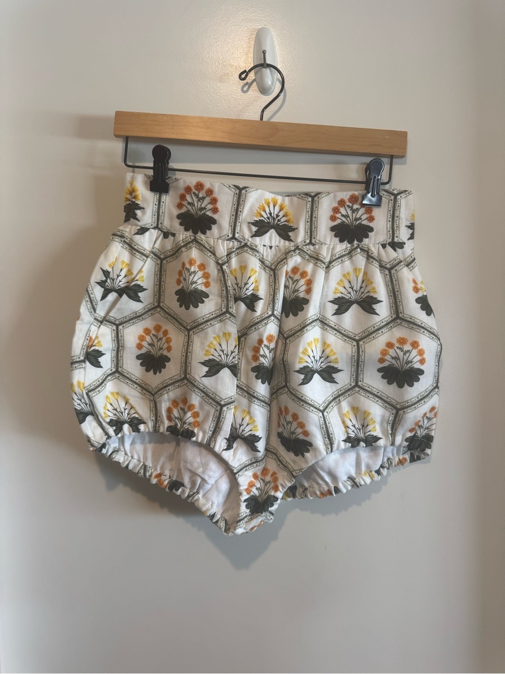 Agua by Agua Bendita White Floral Hex Print Bubble Shorts